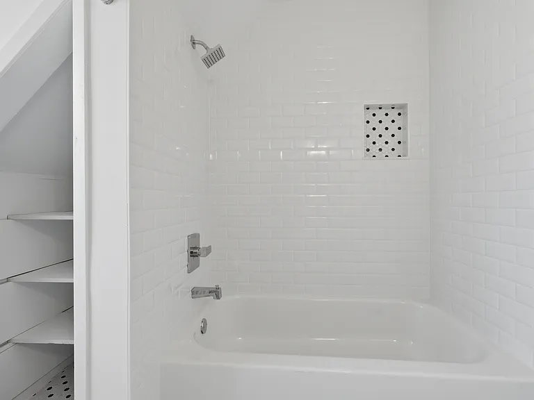 2413 Charleston Oaks Ln — Photo 17