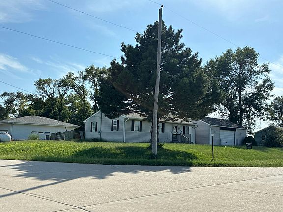 3rd image of 4823 Gifford Rd