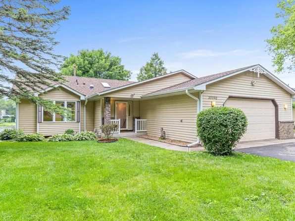 30050 Norelius Dr, Lindstrom, MN 55045