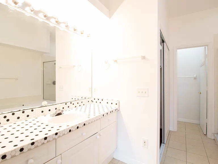 275 Mango Dr #A — Photo 20