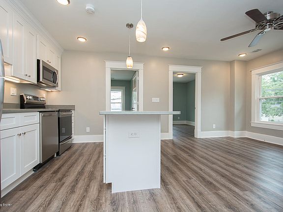 2nd image of 653 Lynn St #B