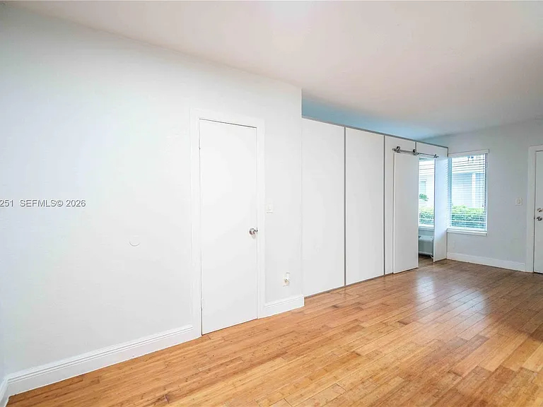 7325 Carlyle Ave #8 — Photo 3