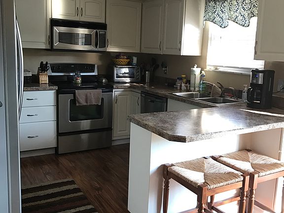 3rd image of 4105 Bayberry Ct