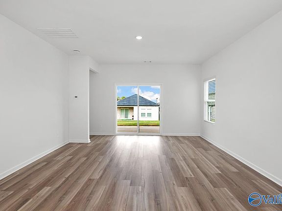 4th image of 8181 Gaskin Blvd