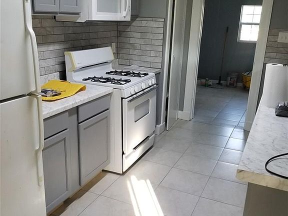 3rd image of 3158 Blackwell Dr