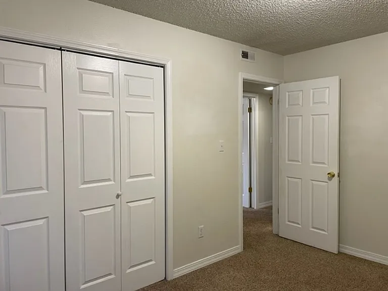 3219-21 Frontier St #23 — Photo 13