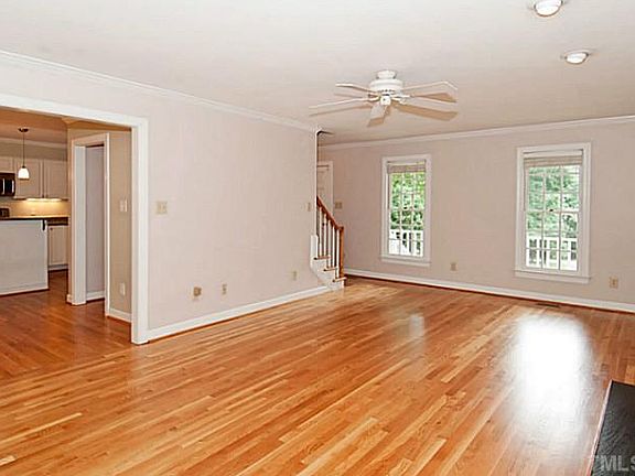 3rd image of 104 Bellshill Ct