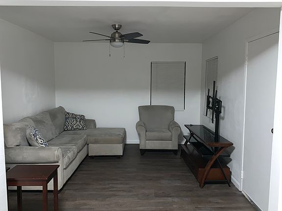 2nd image of 3148-50 38th St