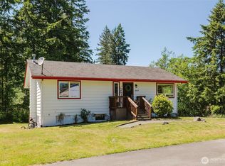 4819 Sunnyslope Rd SW, Pt Orchard, WA 98367