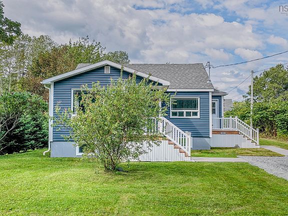 4th image of 668 Alexandra St