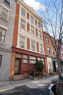 Sold by Compass | media 14