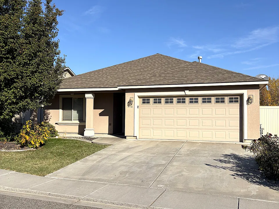 516 Lakerose Loop