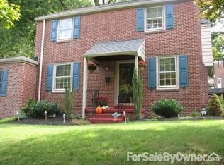 27 Beechwood Dr, Reading, PA 19606