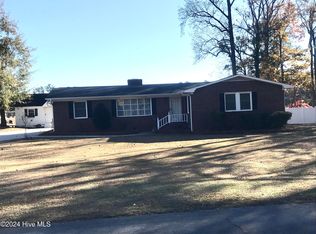 147 Washington Cir, Wallace, NC 28466