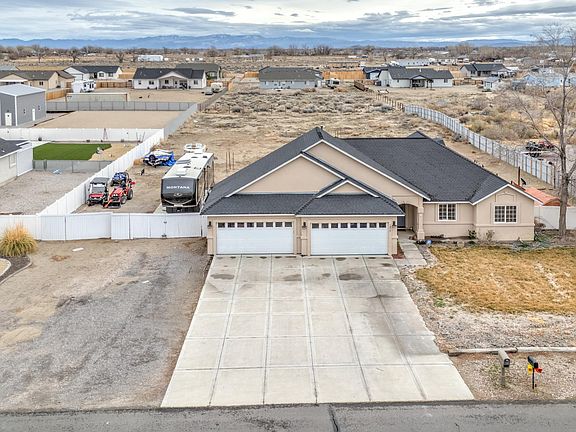 2nd image of 1850 Heidi Rd