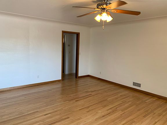 5th image of 600 Columbine St