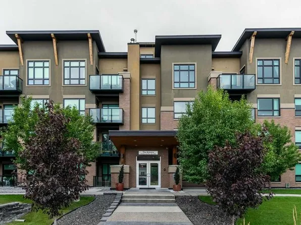 145 W Burma Star Rd SW #215, Calgary, AB T3E 8A8
