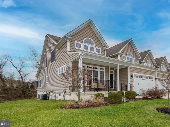 1202 Calista Ln, Phoenixville, PA 19460