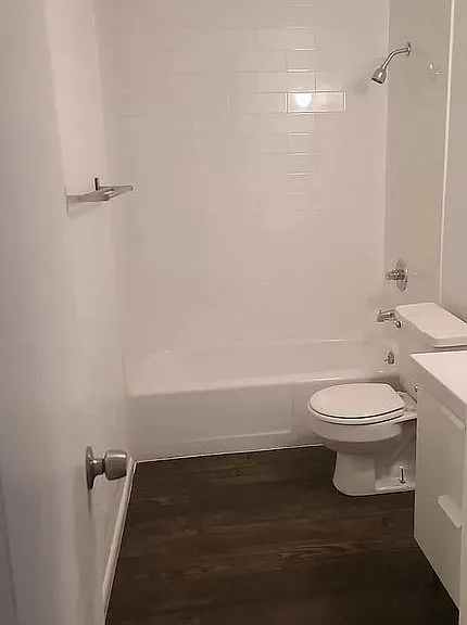 901 S Harley Dr — Photo 4