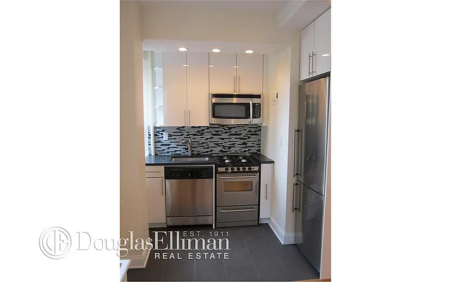 Rented by Douglas Elliman | media 8