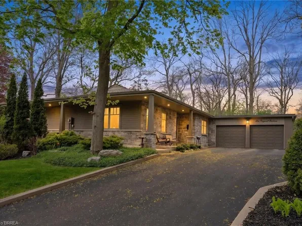 10 Gaywood Gdns, Brantford, ON N3T 5J8