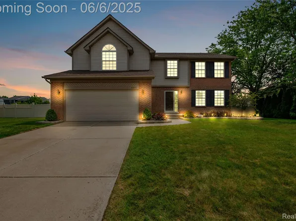 22251 Sylvan Ave, Flat Rock, MI 48134