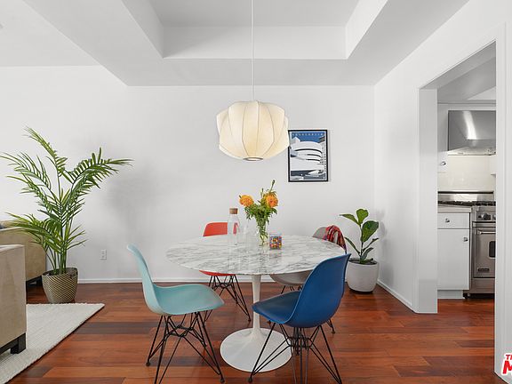 2nd image of 1131 20th St APT 3