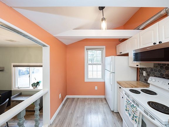 5th image of 321 Winthrop St