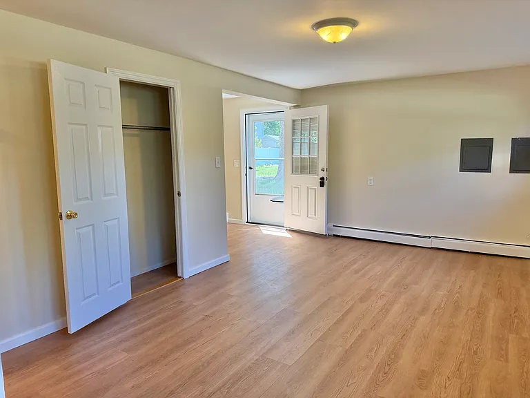 9B Center Garden Blvd #9B — Photo 3