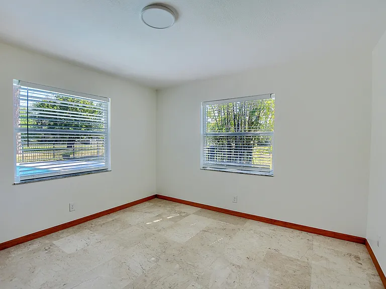 2334 NW Timbercreek Cir — Photo 35