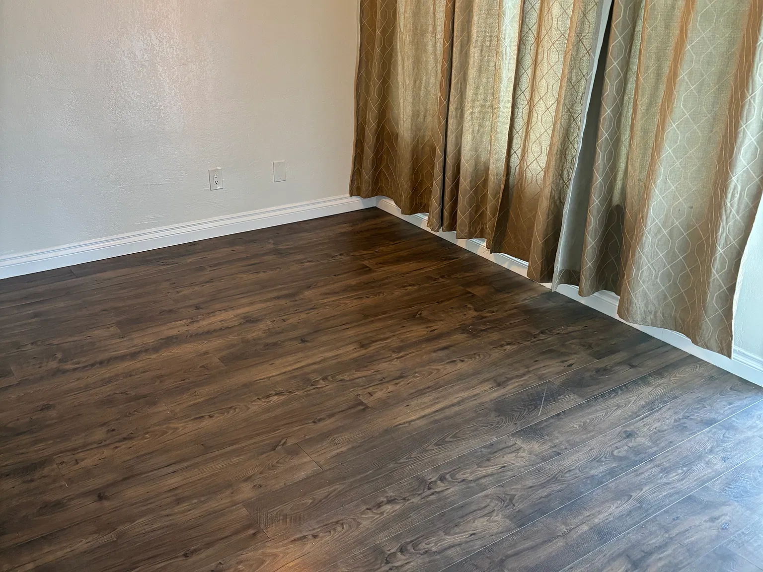 3 bed, 1007 sqft, $2,050 — Photo 4