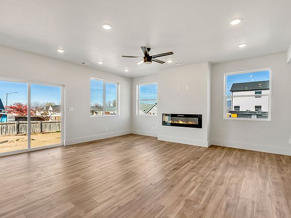 4th image of 529 N Haven Dr