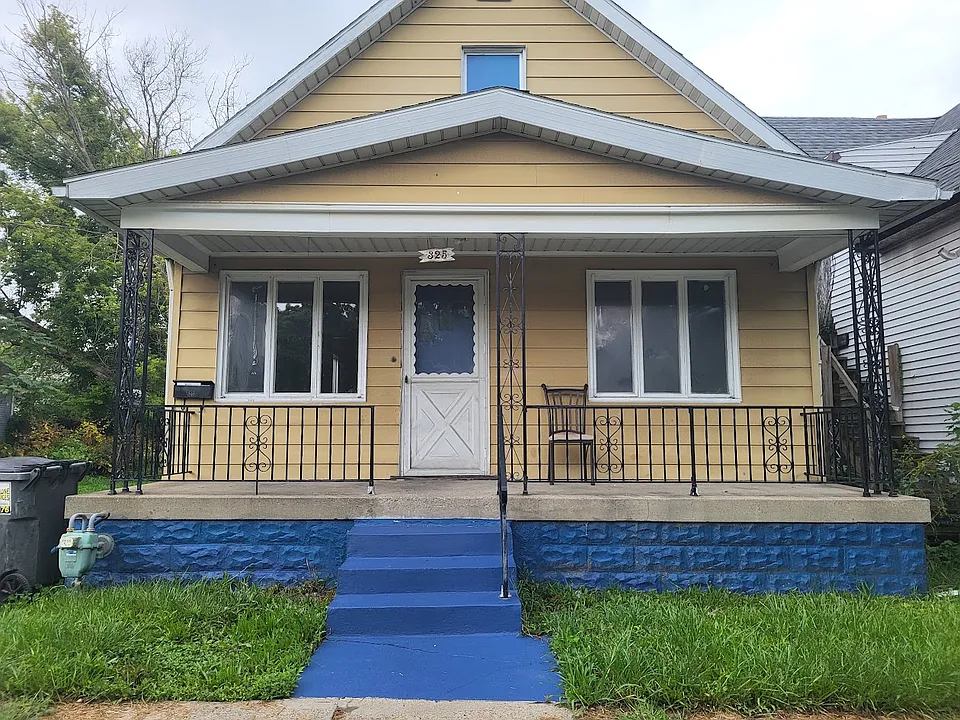 E Central Ave