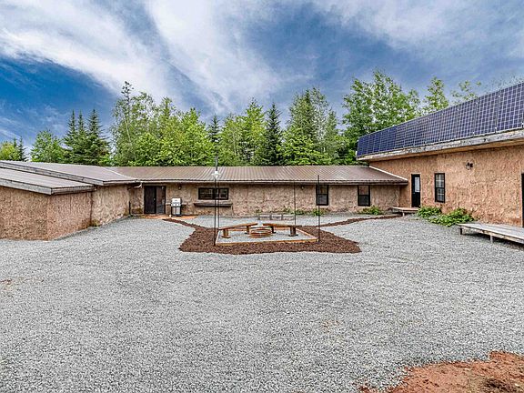 4th image of 3112 Peters Rd