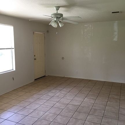 5th image of 427 Hub Ave