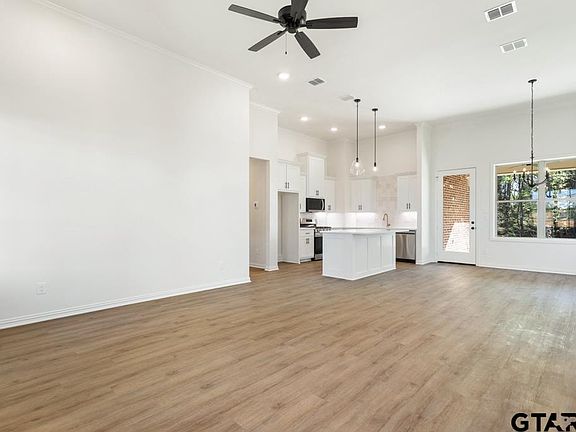 4th image of 496 Preston Rdg