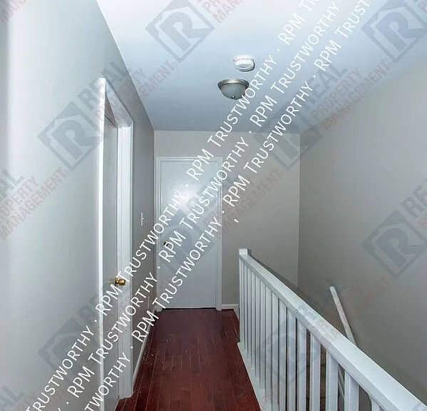 522 Finley St — Photo 6