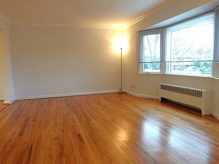 60 Waterbury Ln — Photo 5