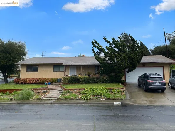 221 Pinon Ave, Pinole, CA 94564