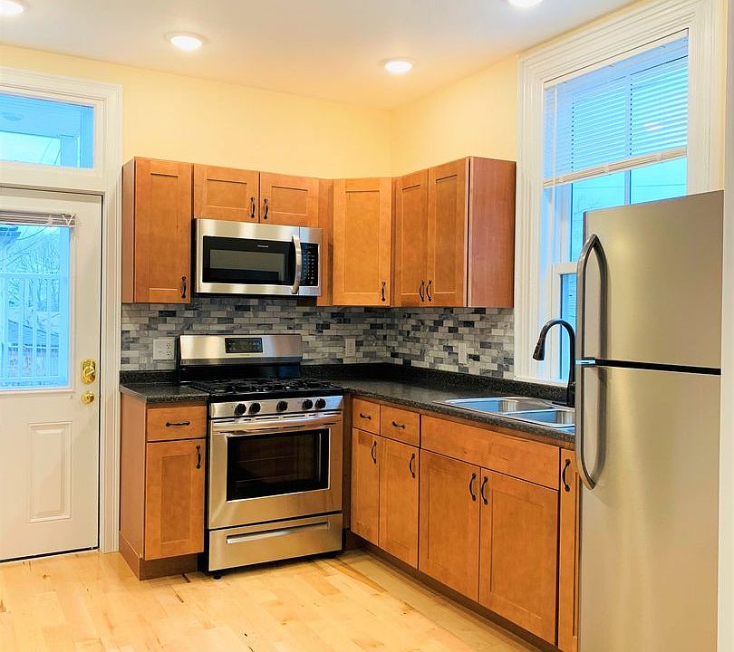 1st image of 375 Saint Paul St APT 2