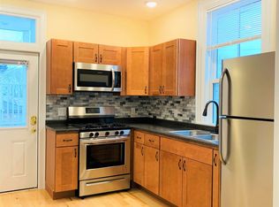 375 Saint Paul St APT 2, Burlington, VT 05401
