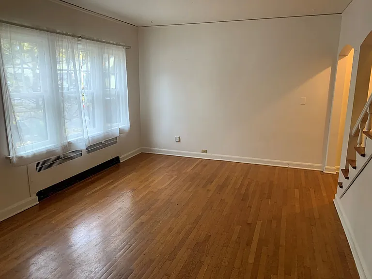 2111 NE 8th Ave — Photo 3