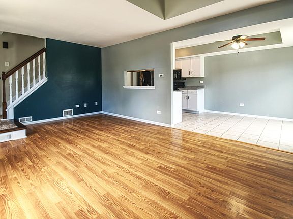 5th image of 9292 Meadowview Dr