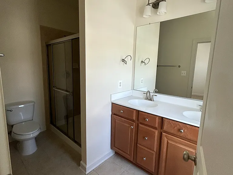4066 Finsbury Ln — Photo 12