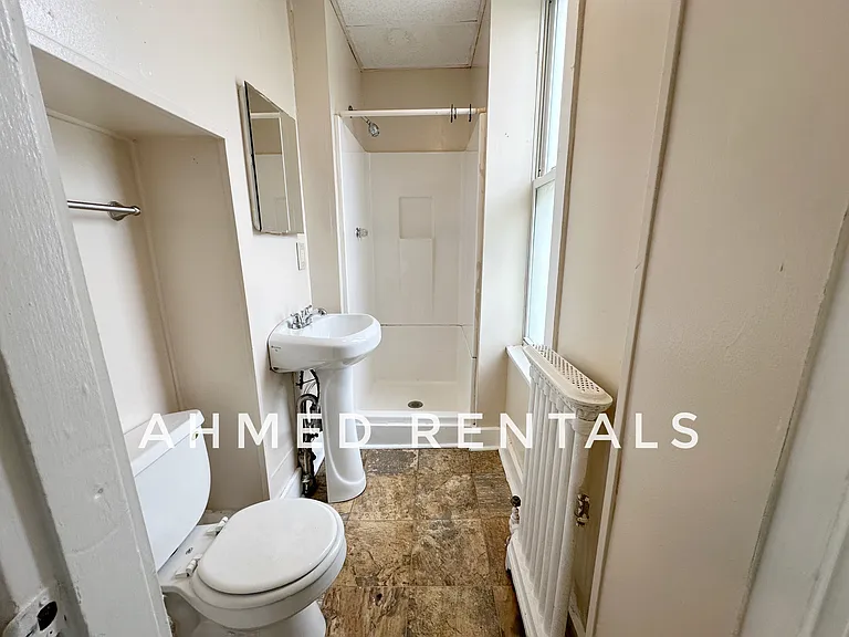 463 Saint John St #1R — Photo 15