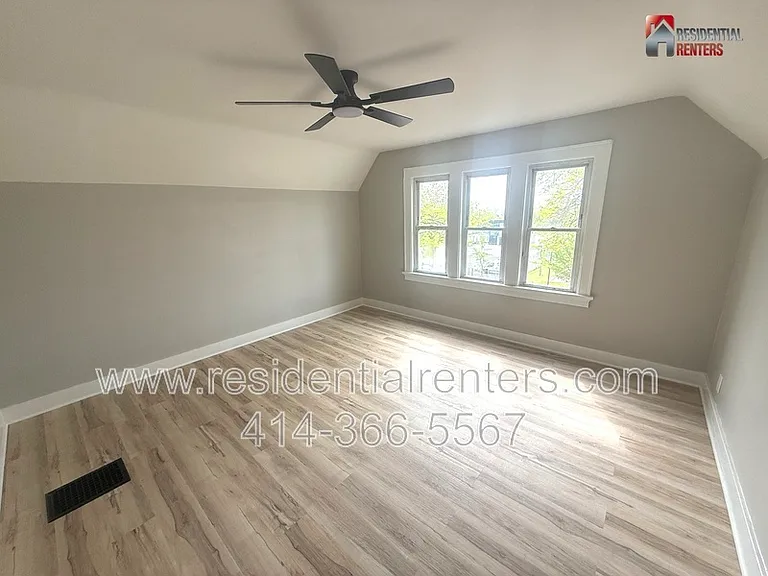 2724 N Palmer St #UPPER — Photo 6