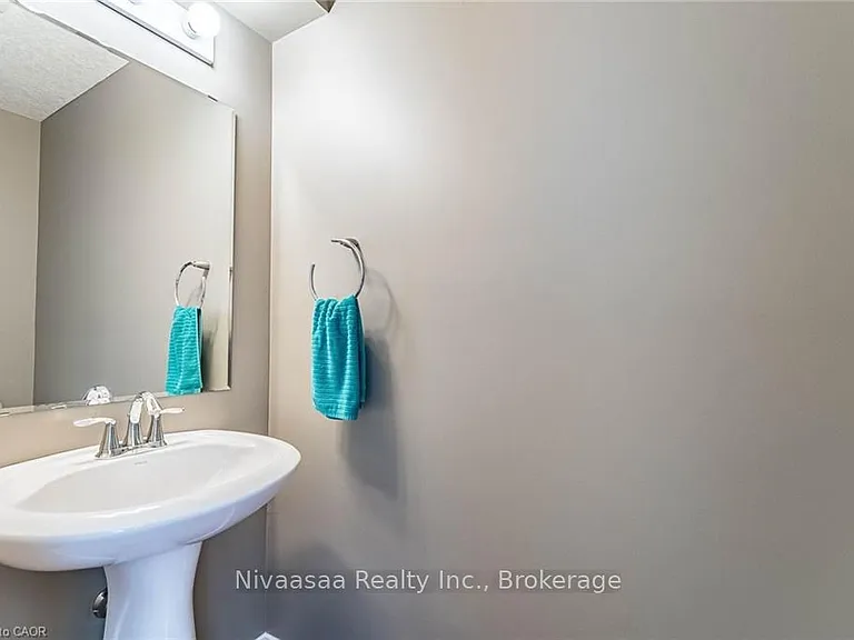 110 Activa Ave #D21 — Photo 14
