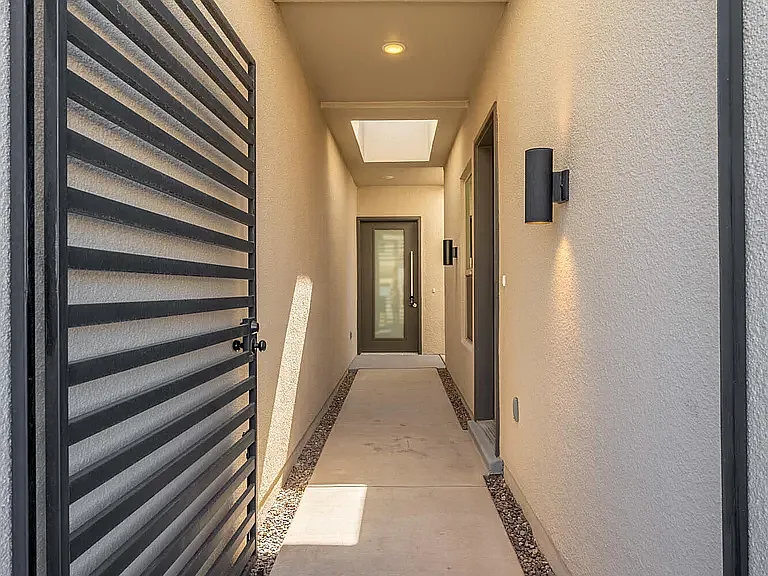 824 Durham Way — Photo 5