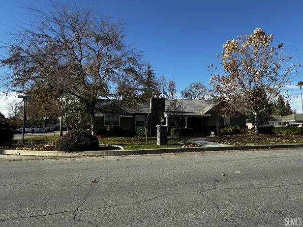 2445 Pine St, Bakersfield, CA 93301