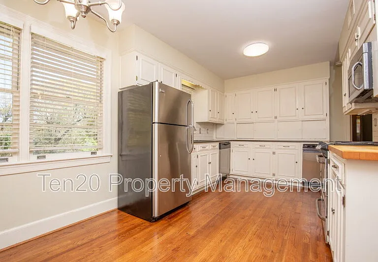 1514 Hilton Ave — Photo 13